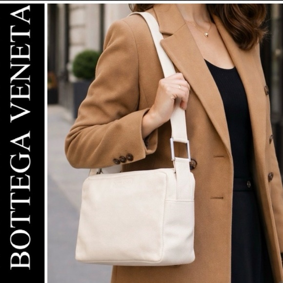 Bottega Veneta Handbags - Bottega Veneta Italy Leather Bag